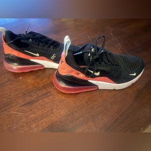 Nike Air Max 270 size 6.5 Youth
